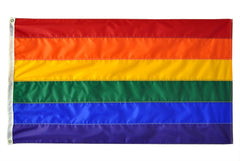 Annin Flagmakers bandera Pride frontal mostrando colores vivos y visibilidad