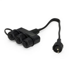 Aquascape conector 3 salidas frontal mostrando puertos y robustez para instalaciones rápidas