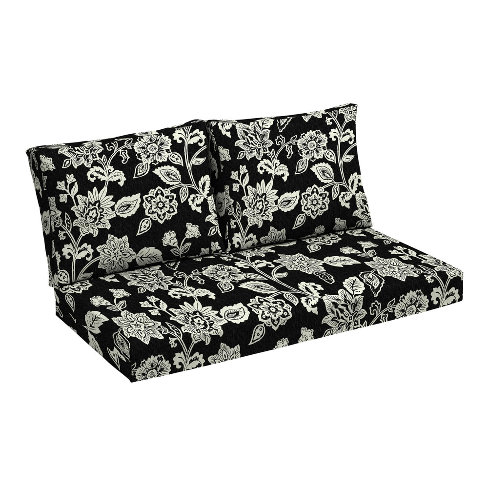 Arden Selections vista frontal del loveseat mostrando ajuste perfecto y estética