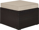 Crosley Furniture ottomán frontal mostrando diseño y acabado resistente