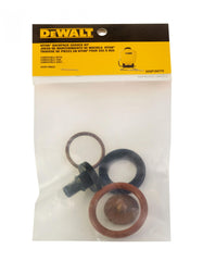 DeWALT kit de servicio en su empaque mostrando piezas y benefício de fácil reemplazo