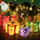 DomKom set frontal mostrando las cuatro cajas iluminadas y atractivo festivo