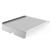 FlameDuty bandeja frontal instalada en Traeger Serie 22, mejora limpieza