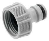 Gardena conector grifo frontal mostrando unión segura y fácil instalación