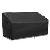 Hiticover vista frontal de la funda 75" protegiendo sofá contra lluvia