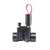 Hunter PGV vista frontal con conexiones slip y solenoide instalado, facilita integración