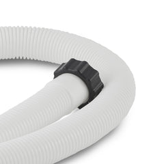 Intex manguera conectada a bomba de filtrado, flujo estable y sin fugas