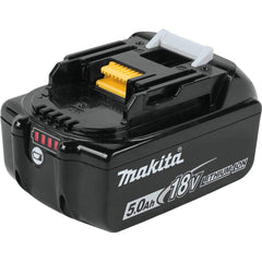 Makita XBU02PT primer plano del motor BL Brushless mostrando durabilidad y eficiencia