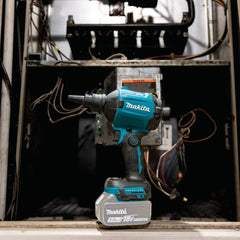Makita XSA01Z detalle del motor sin escobillas para mayor eficiencia