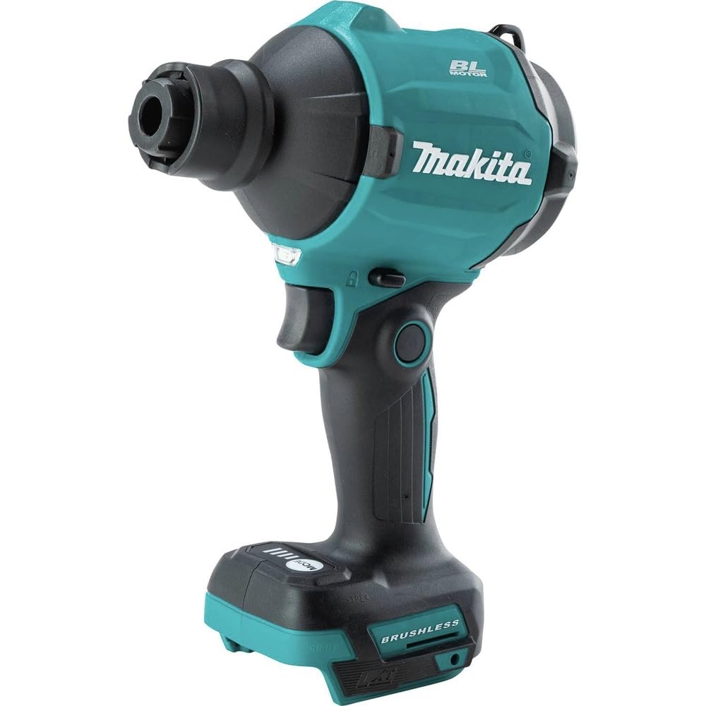 Makita XSA01Z frontal con boquilla mostrando control preciso