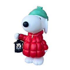 Mark Feldstein Snoopy detalle textura de chaqueta puffer resaltando calidad y acabado