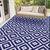 Mattitude alfombra exterior frontal mostrando diseño azul y resistencia