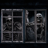 Newwiee cortina frontal en ventana mostrando la silueta de calavera y efecto impactante