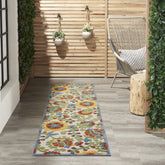 Nourison Aloha vista frontal que muestra diseño multicolor y anchura