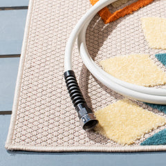 SAFAVIEH alfombra Cabana colocada en patio, durable bajo intemperie