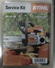 STIHL kit en estuche cerrado mostrando filtros y bujía para mantenimiento rápido