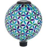Sunnydaze esfera mosaico frontal mostrando colores y estilo decorativo