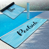 Tinideya vista frontal de la alfombra azul ideal para seguridad junto a la piscina