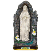 ViQuHaT vista frontal de la Virgen de Lourdes, foco devocional luminoso