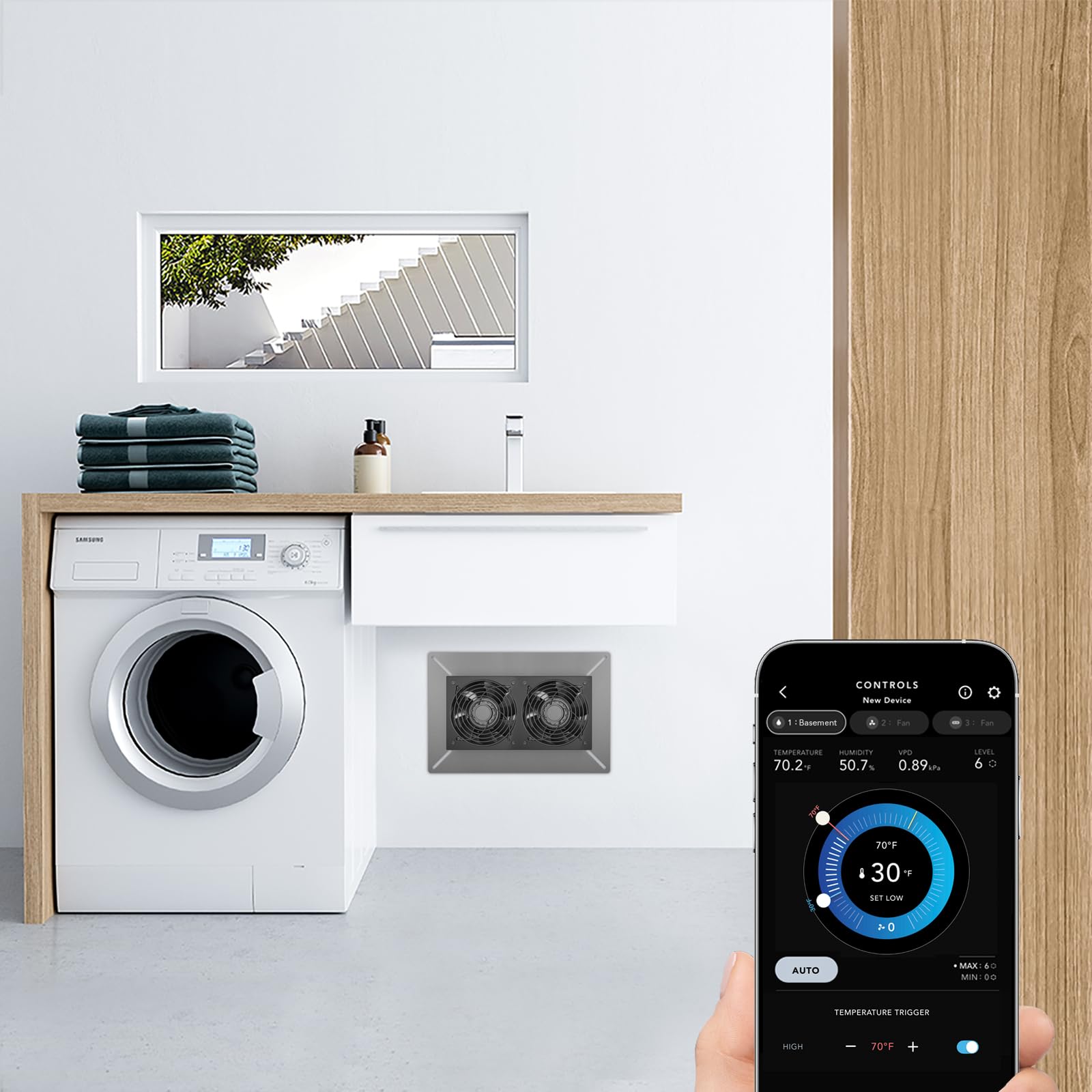 AC Infinity AIRTITAN T7 comparado junto a objeto para escala, tamaño de 12 pulgadas