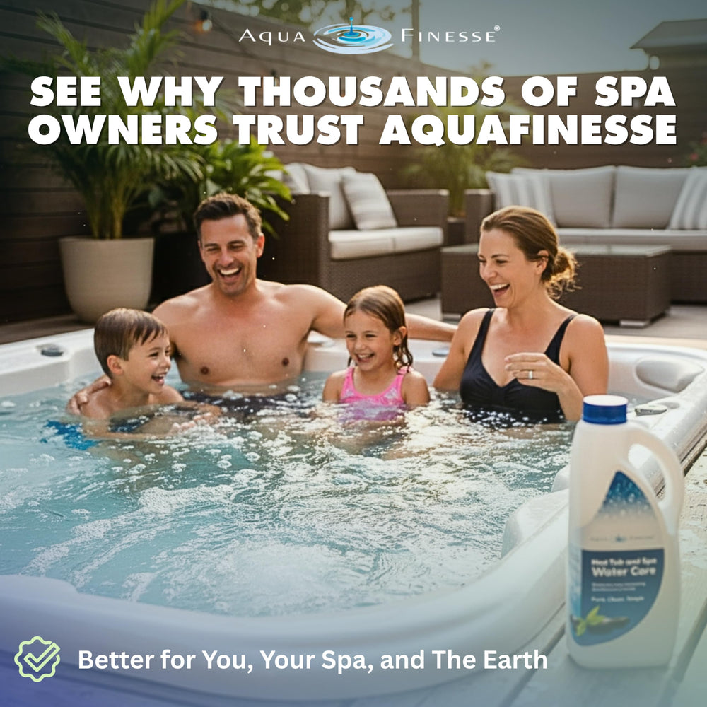 Comparación de tamaño de la botella AquaFinesse 2 L junto a un spa para visualizar escala