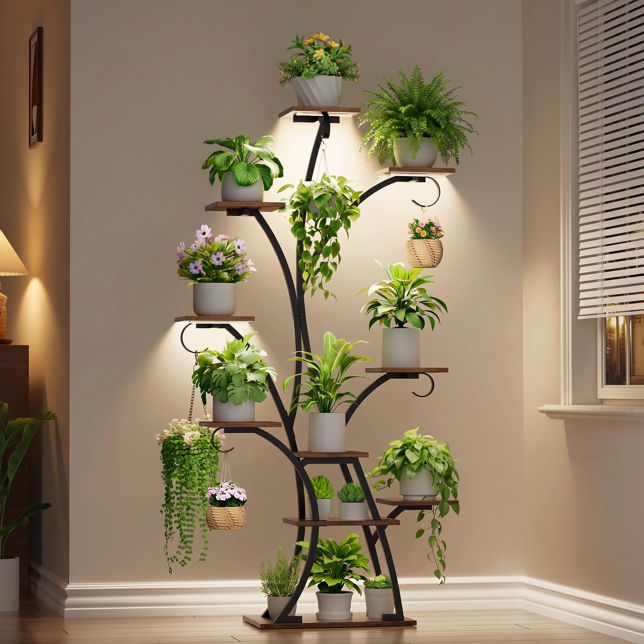 BACEKOLL vista frontal de la estantería iluminada mostrando plantas y diseño árbol