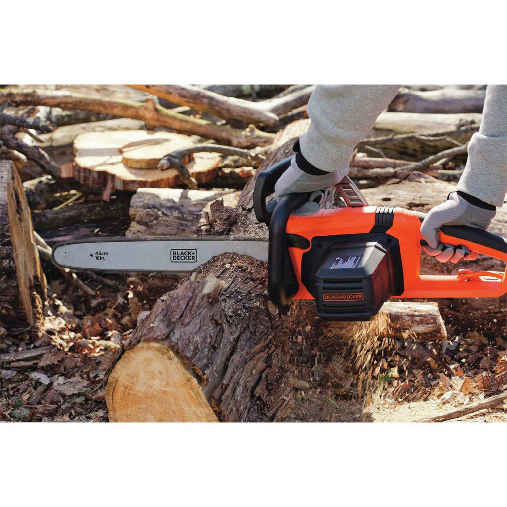 BLACK+DECKER motosierra junto a objeto de referencia, muestra tamaño real