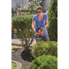 BLACK+DECKER SAWBLADE en punta diseñada para cortar ramas más gruesas con precisión