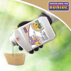 Bonide Rose Rx gota de solución concentrada mostrando textura y fácil mezcla con agua