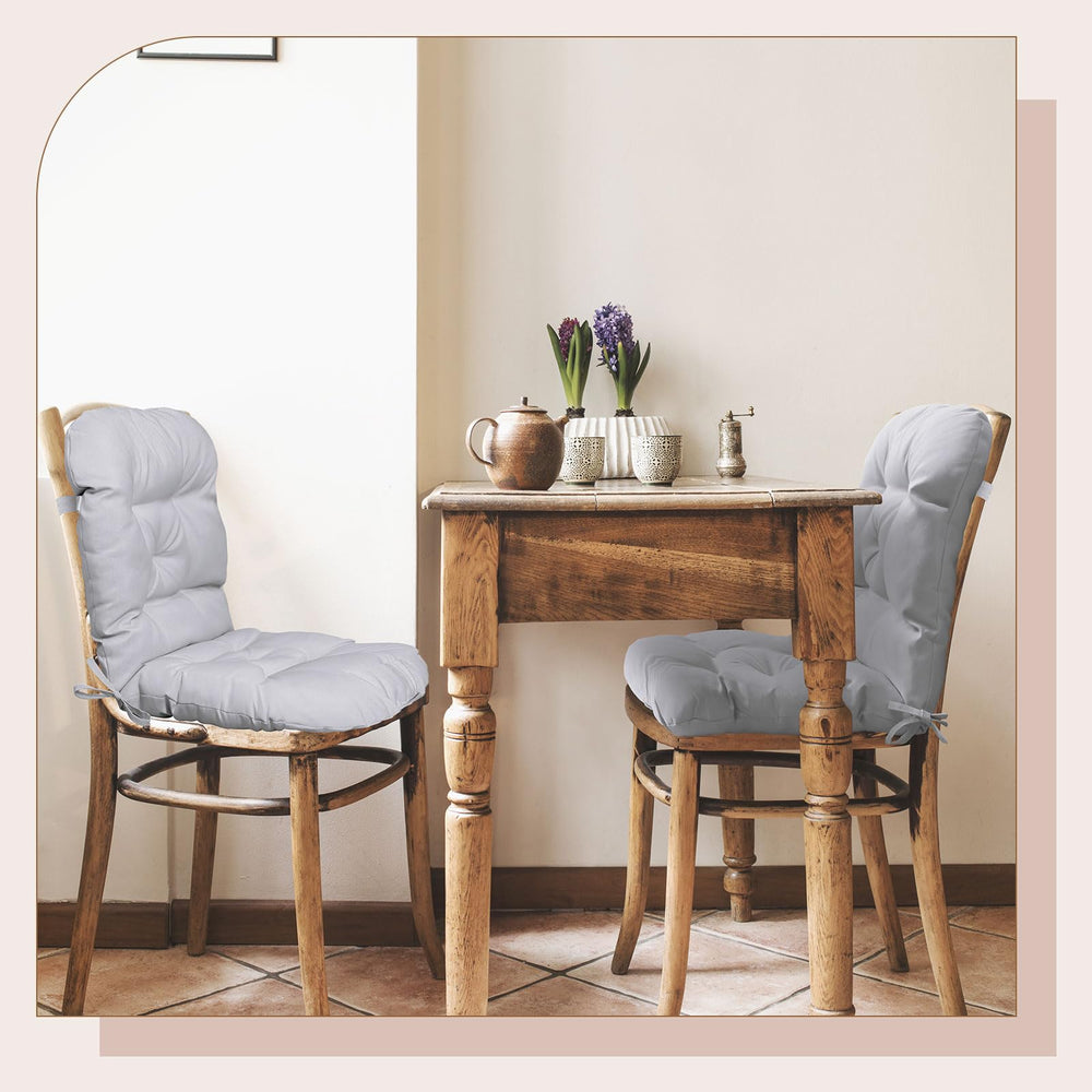Chunful comparación de tamaño con silla, muestra dimensiones reales