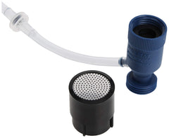 Dramm Syphonject tubo de succión dentro de un cubo mostrando cómo extrae la solución
