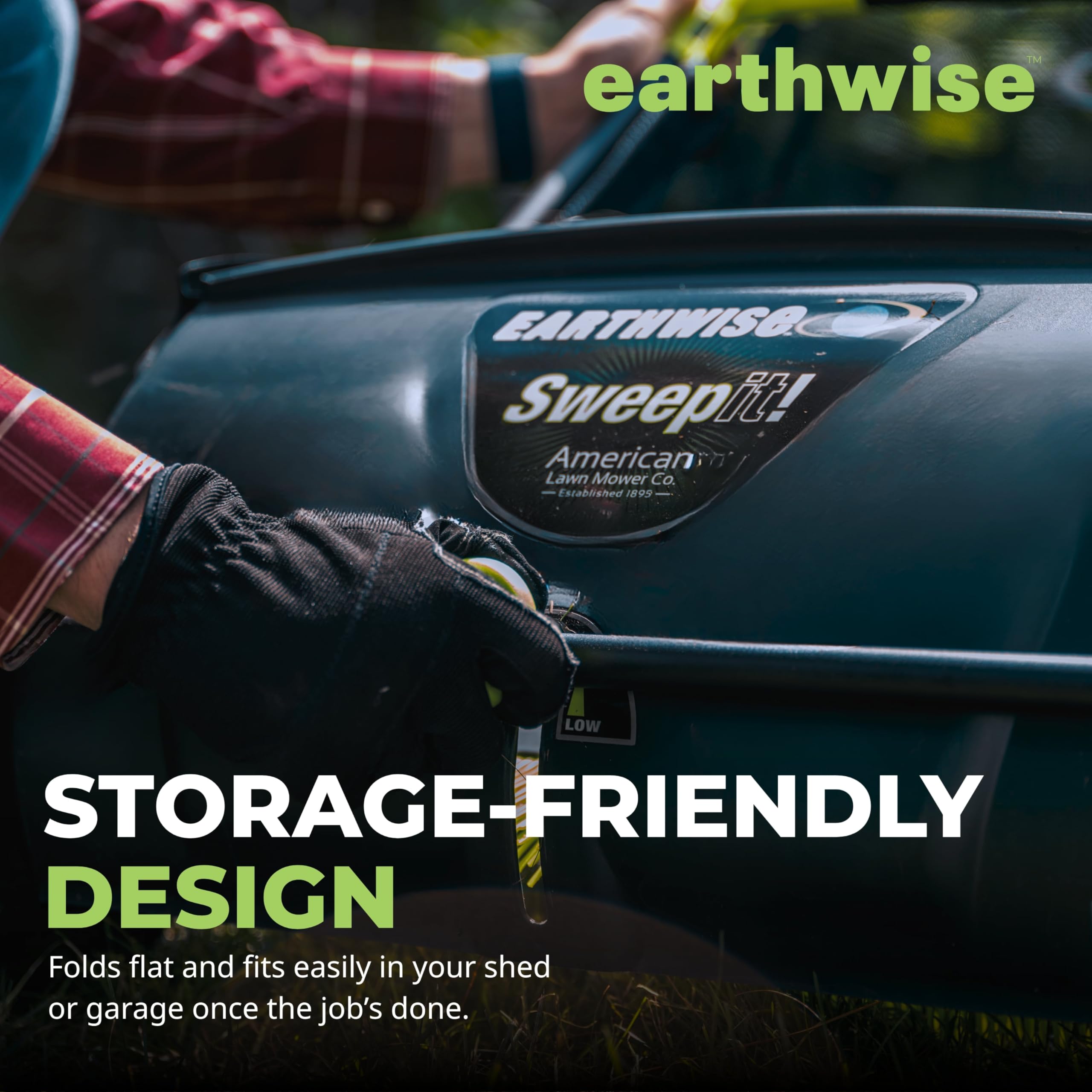 Earthwise junto a una persona para ver escala y maniobrabilidad