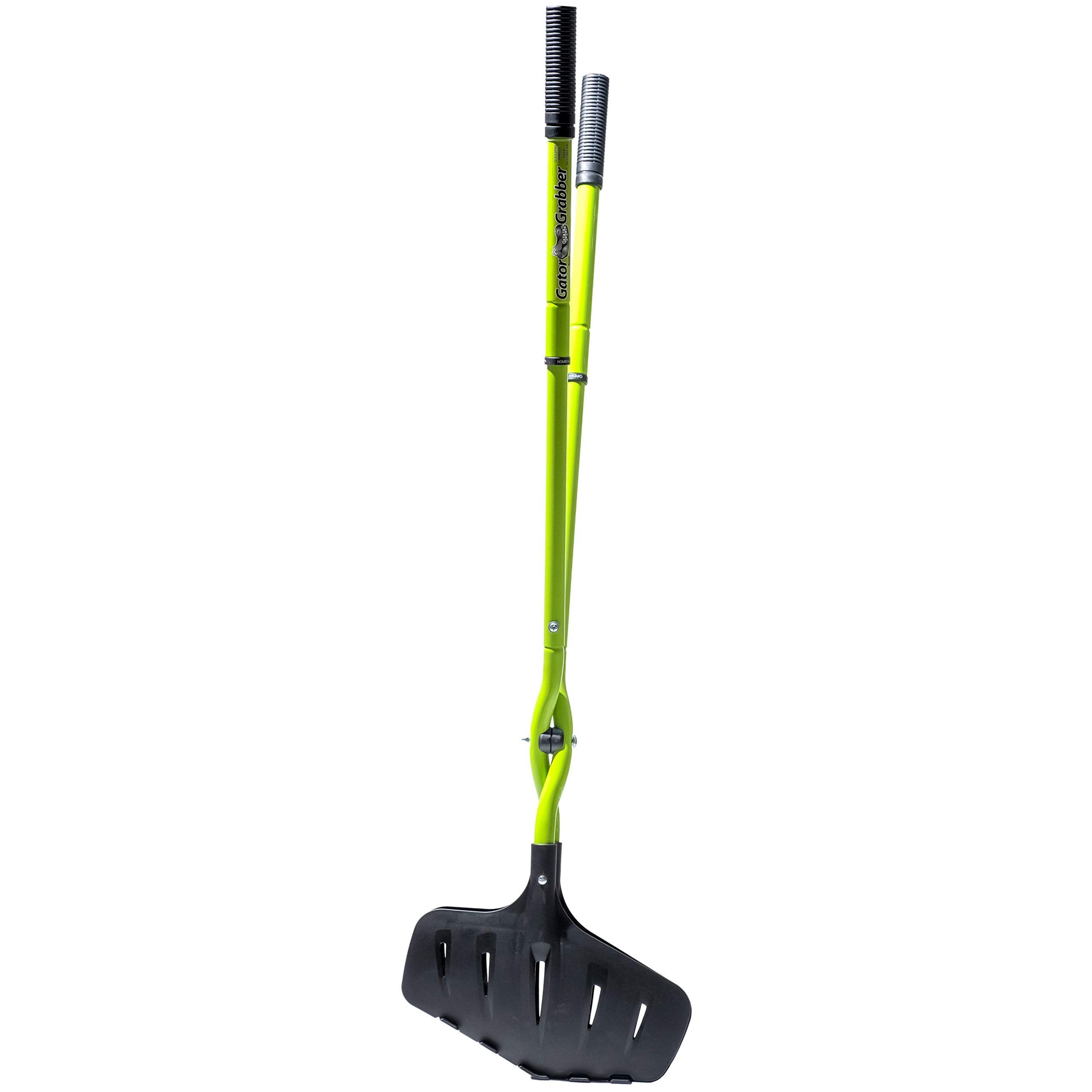 Earthwise primer plano de las mandíbulas cerradas con dientes que aseguran residuos