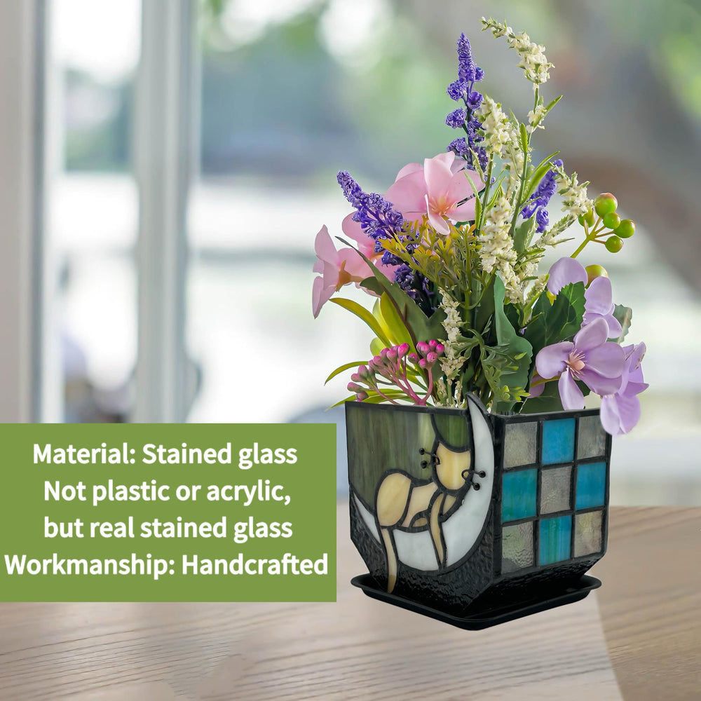 Entlityful maceta en ambientación, decora mesa y estantería con estilo