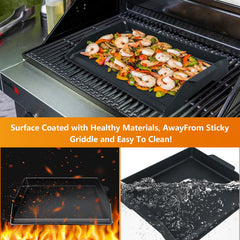 FlameDuty plancha colocada sobre parrilla de gas con alimentos cocinándose