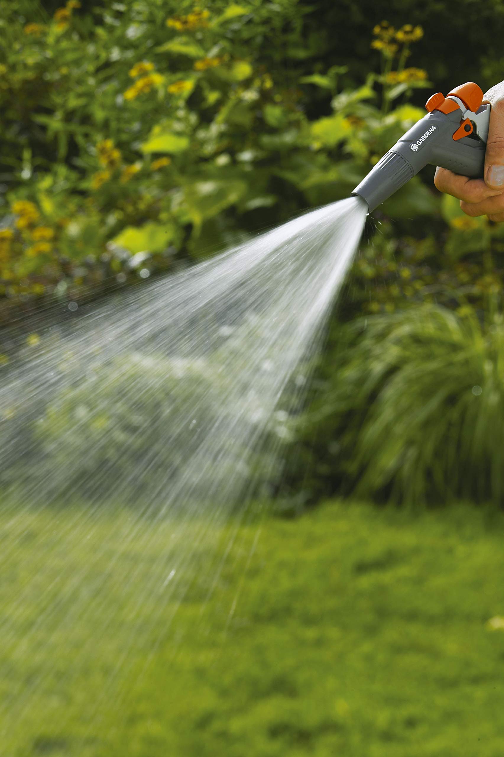 GARDENA primer plano del cuerpo plástico duradero que resiste heladas
