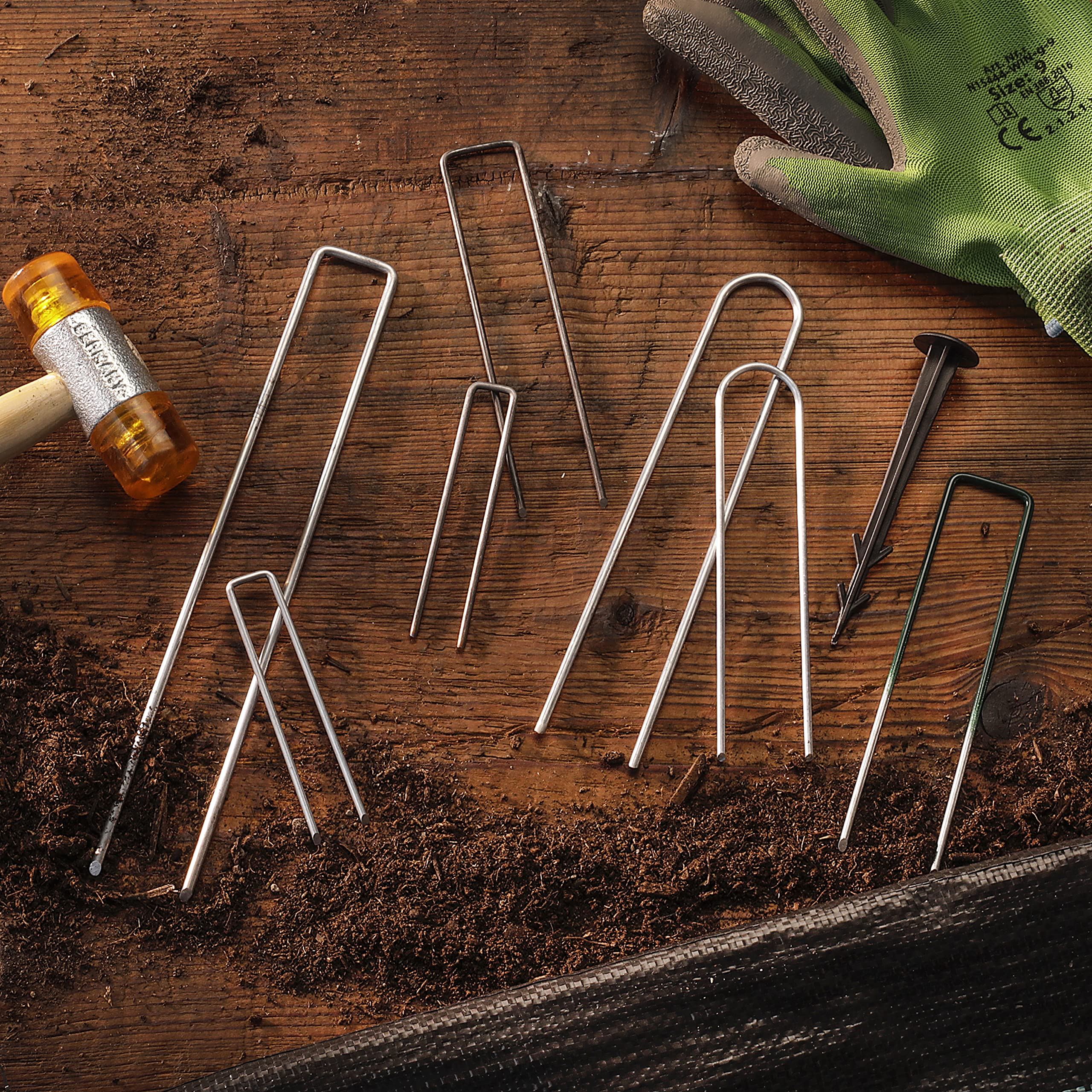 GardenMate comparado con regla para mostrar la longitud de 8 pulgadas
