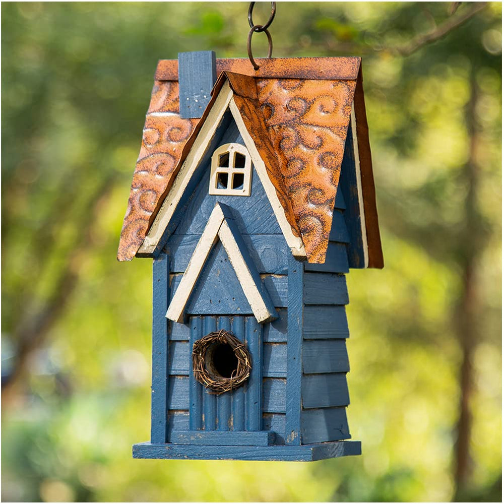Glitzhome casa para pájaros frontal mostrando acabado azul envejecido y atractivo decorativo