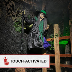 Haunted Hill Farm luces LED bajo el sombrero creando efecto sobrenatural
