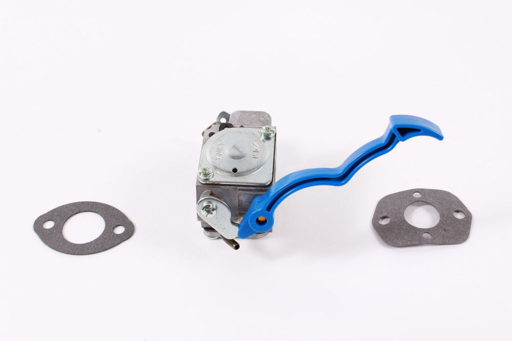 Comparación de tamaño Husqvarna junto a mano para confirmar compatibilidad