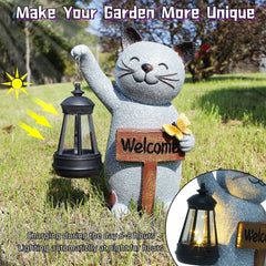 Juegoal figura de gato en porche aportando encanto y luz nocturna