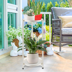 KHayRovies estantería en salón con varias plantas mejorando la decoración interior