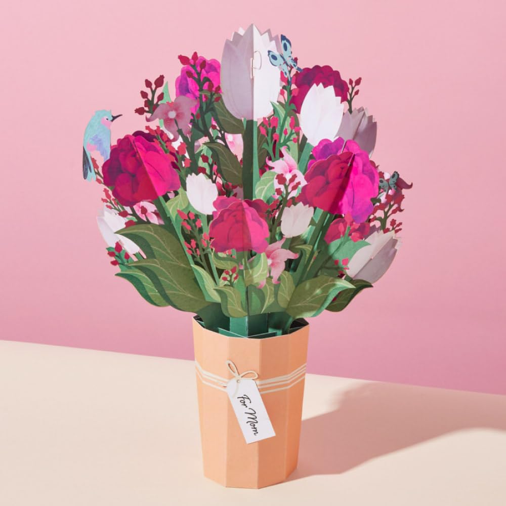 Lovepop en mano indicando tamaño práctico y fácil de envolver