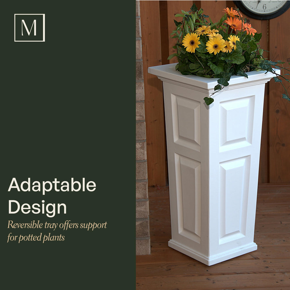 comparación de escala del Mayne Nantucket junto a una silla para referencia de tamaño