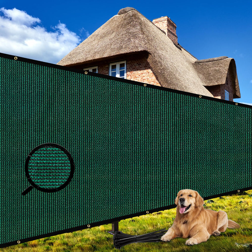 Shade&Beyond vista frontal del panel verde que ofrece privacidad