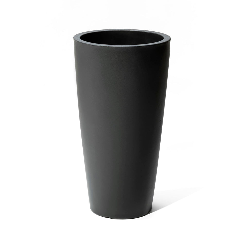 Step2 maceta Tremont frente en onyx black muestra diseño alto y elegante
