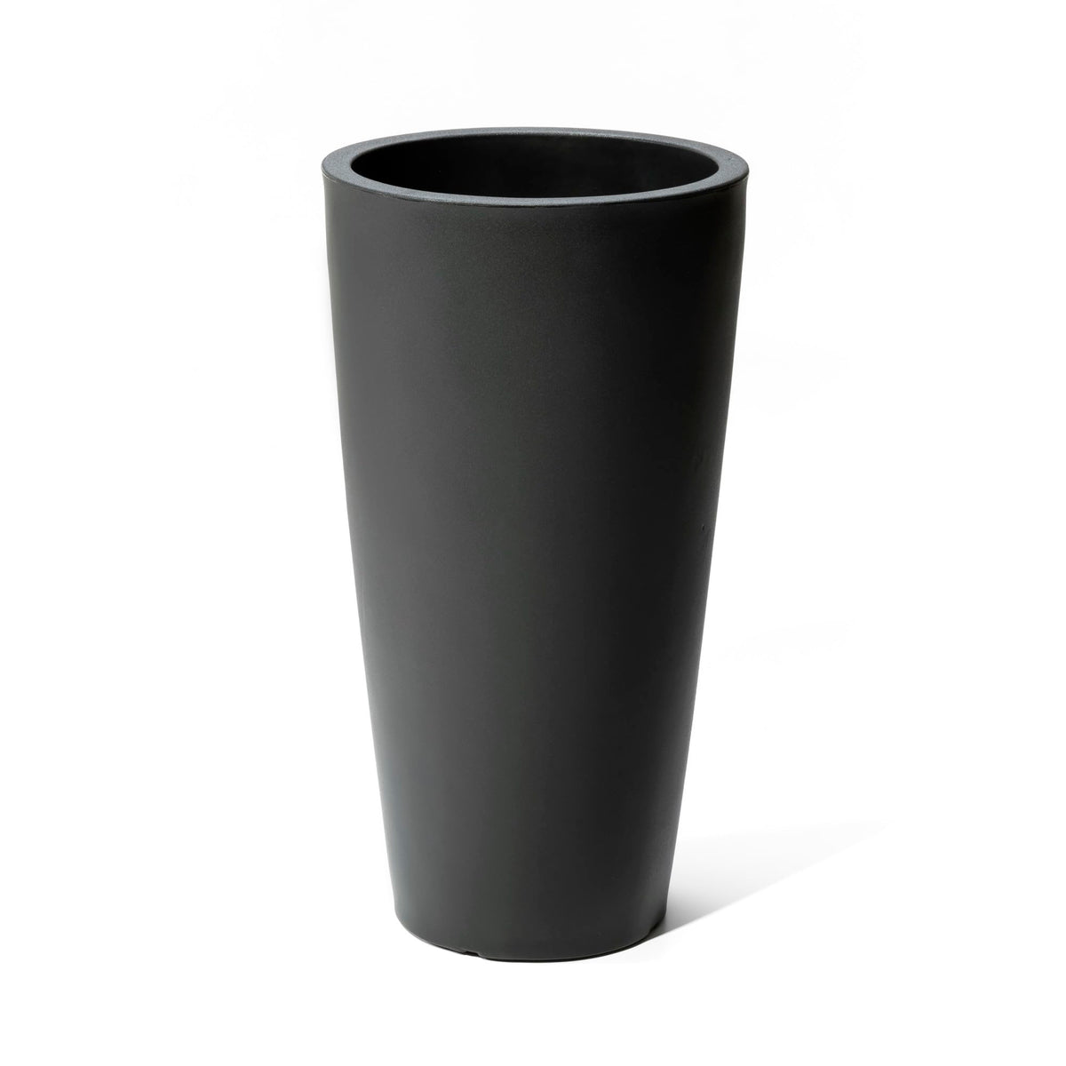 Step2 maceta Tremont frente en onyx black muestra diseño alto y elegante