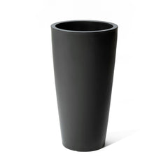 Step2 maceta Tremont frente en onyx black muestra diseño alto y elegante