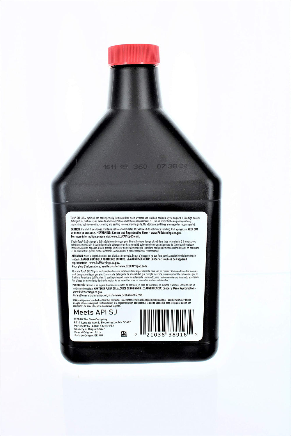 Toro aplicando aceite en cortacésped para mantenimiento rápido