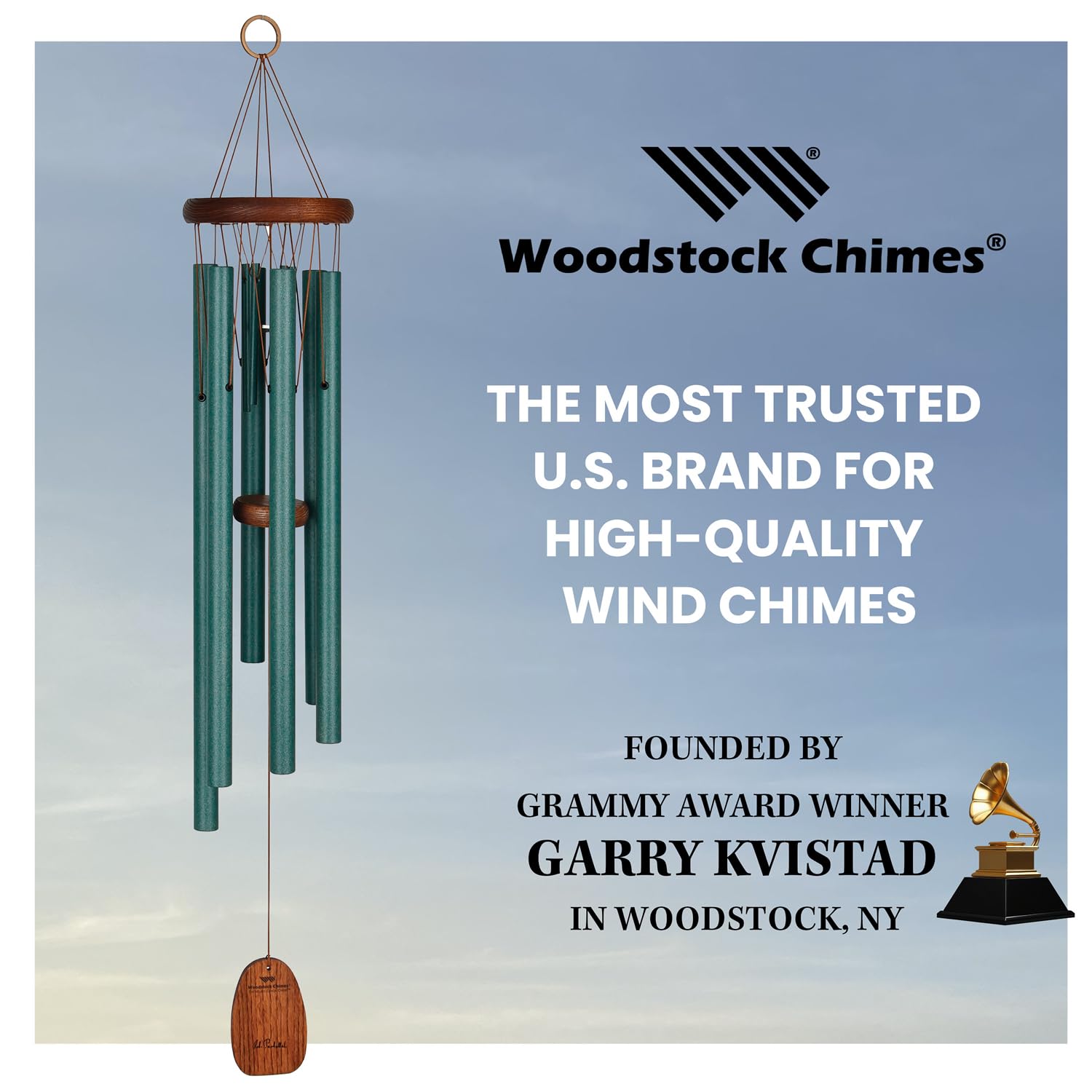 Woodstock Chimes instalado en jardín, mejora decoración y ambiente sonoro exterior